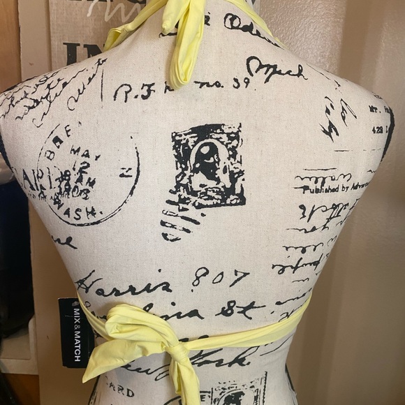 💙SOLD💙2 PIECE YELLOW SWIMSUIT SIZE XL - Picture 7 of 10